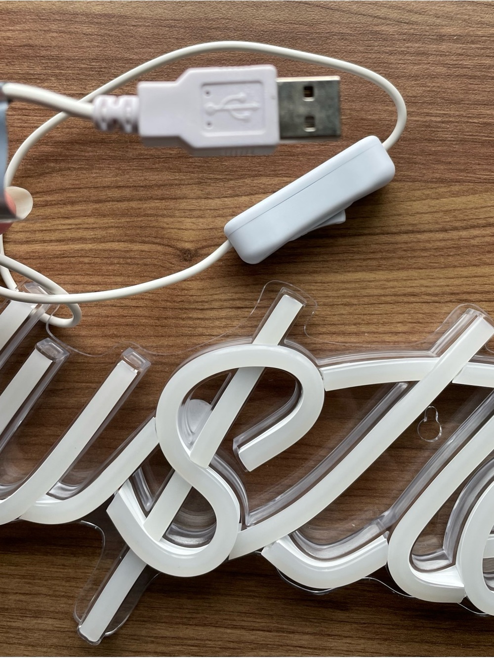 “Hustle” LED Neon Sign - Picture 4 of 7